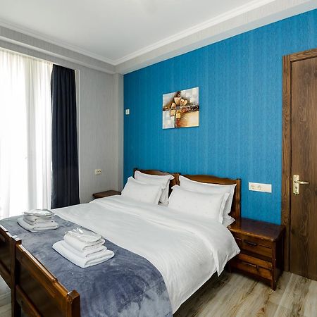 Big Family Guest House Tbilisi Esterno foto