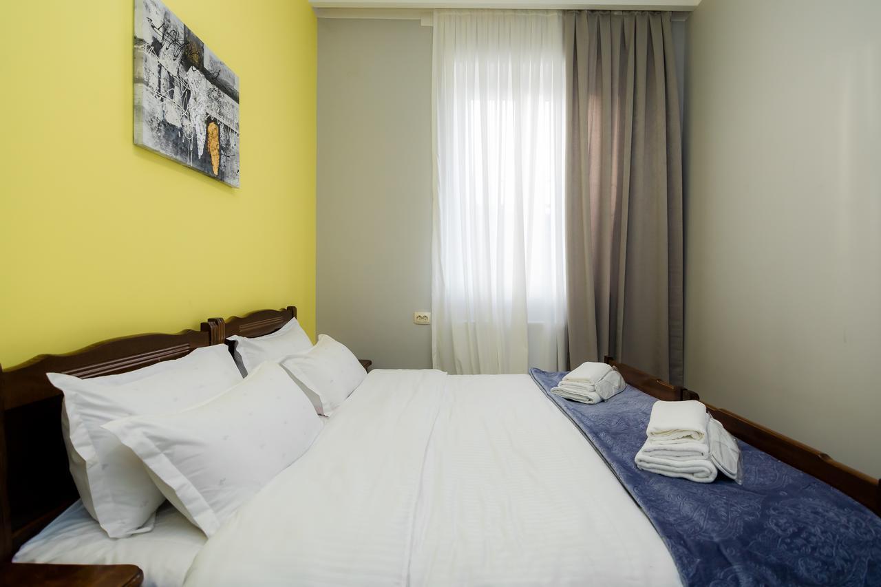 Big Family Guest House Tbilisi Esterno foto