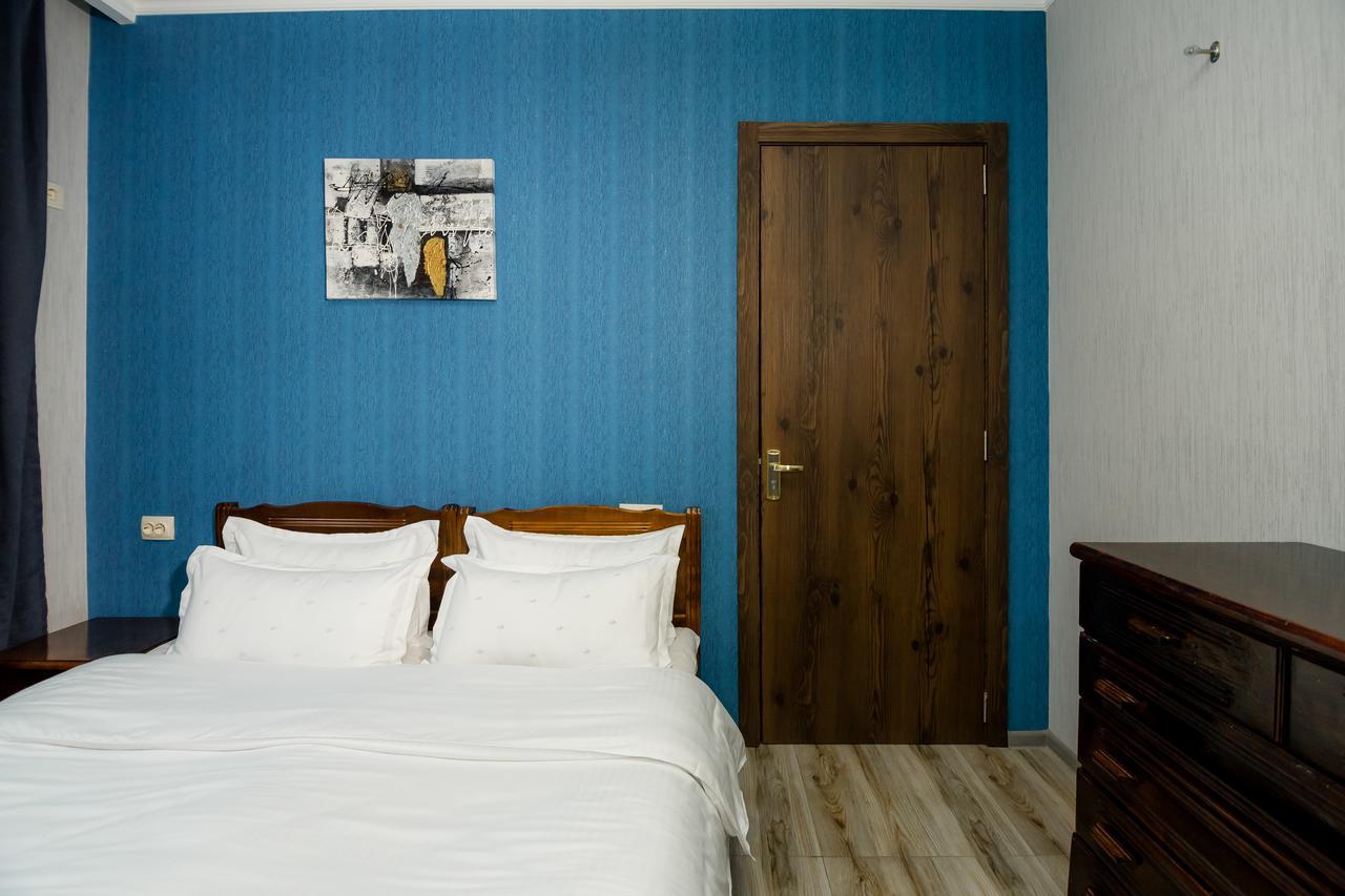 Big Family Guest House Tbilisi Esterno foto