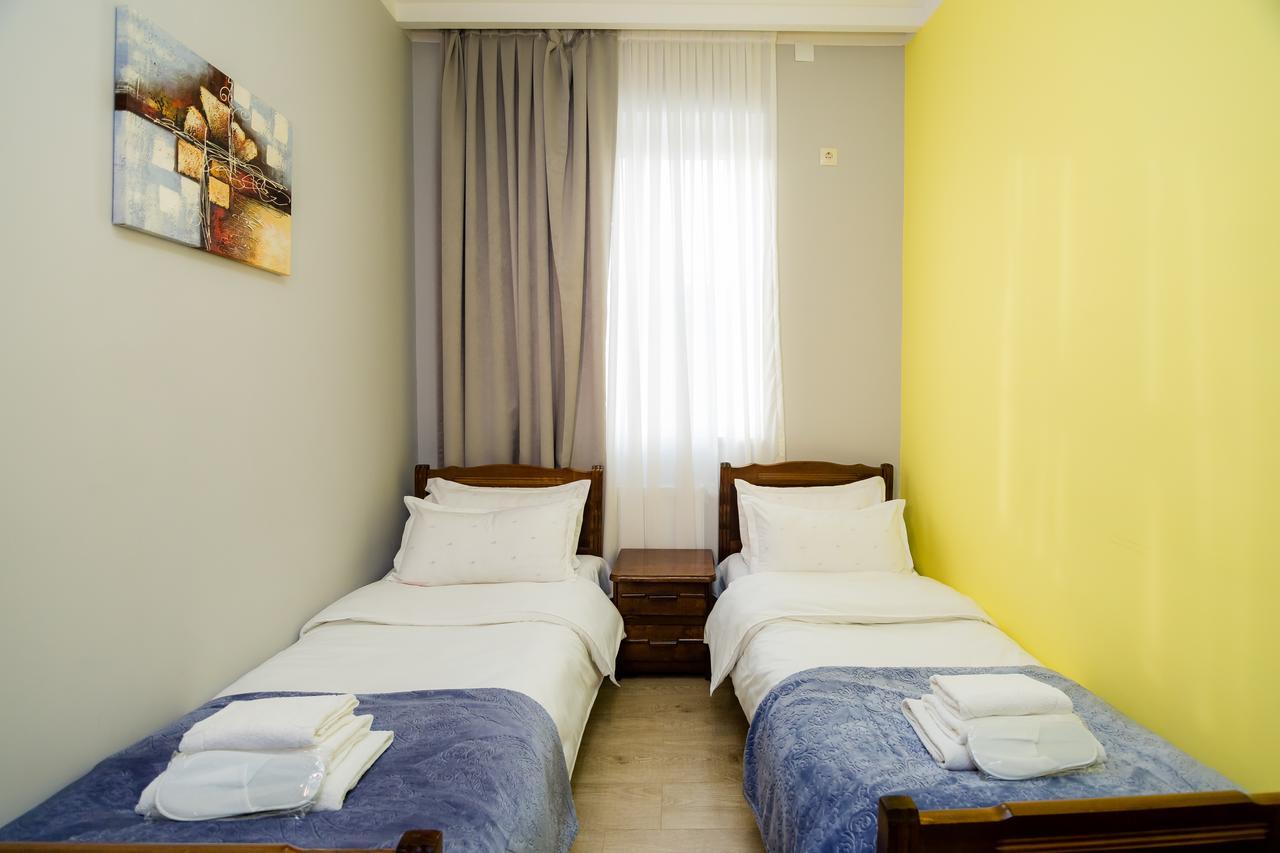 Big Family Guest House Tbilisi Esterno foto