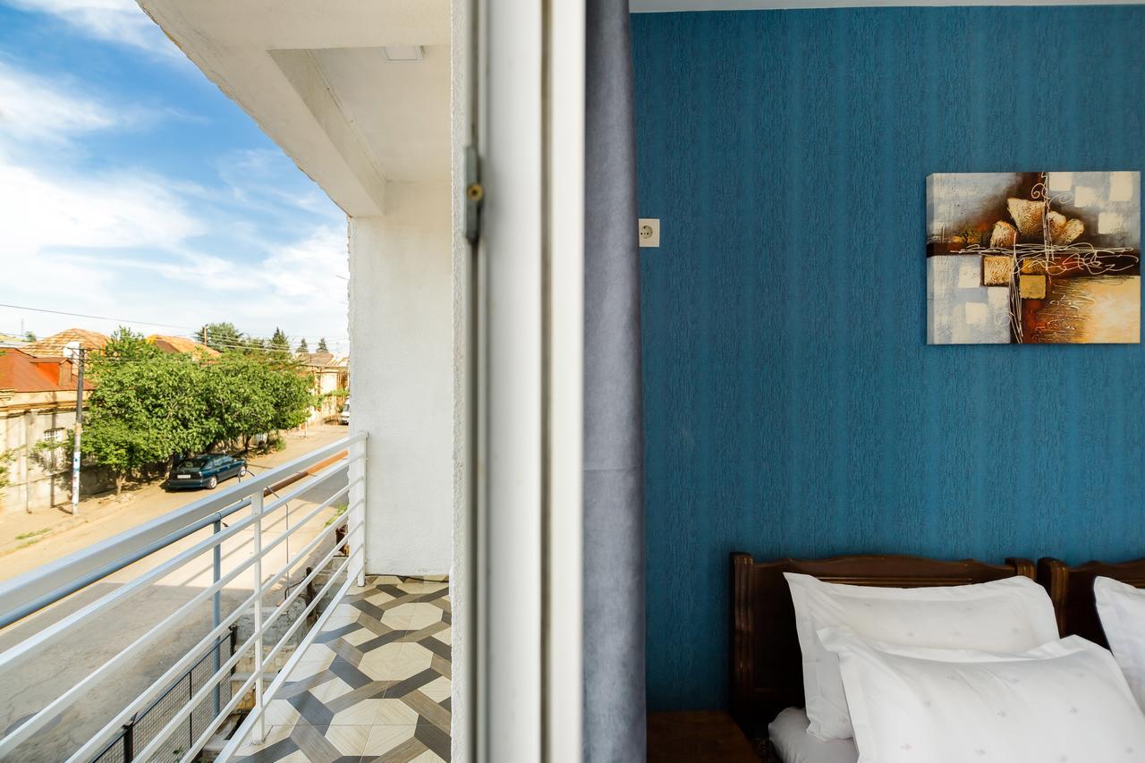 Big Family Guest House Tbilisi Esterno foto