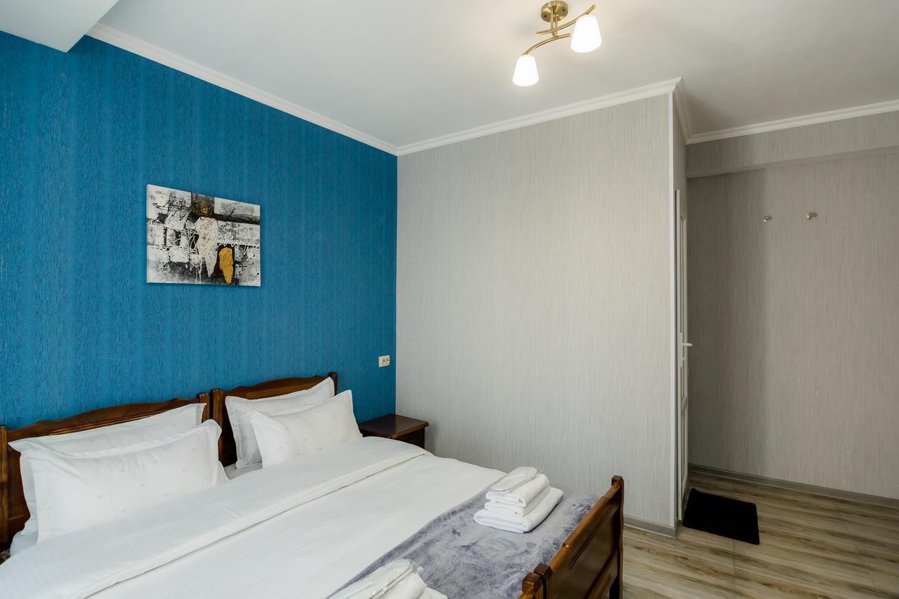 Big Family Guest House Tbilisi Esterno foto