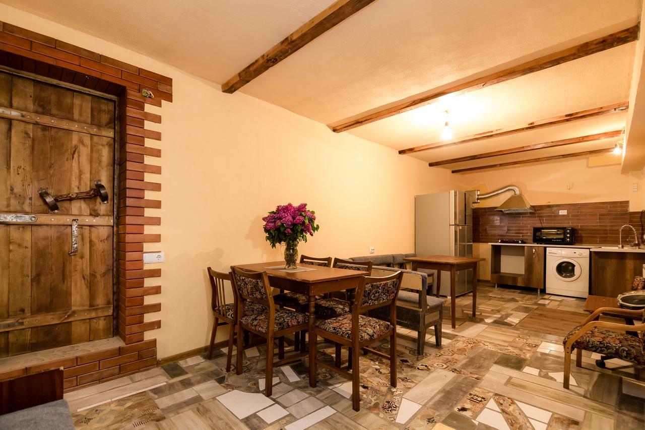 Big Family Guest House Tbilisi Esterno foto